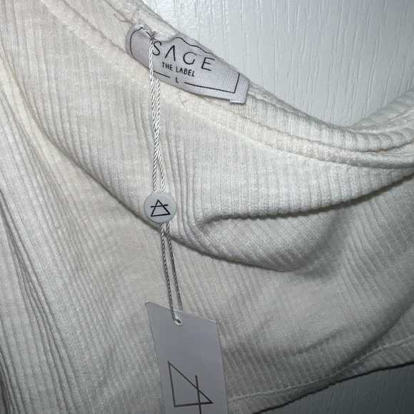 new with tags white crop!! - Picture 2 of 3